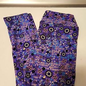 LuLaRoe Kids Leggings. Size L/XL. Floral print.